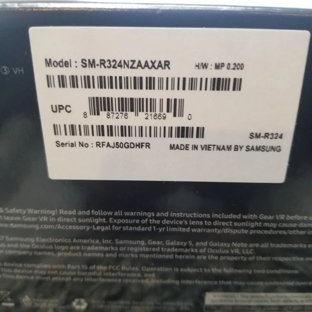 Samsung Gear VR With Controller